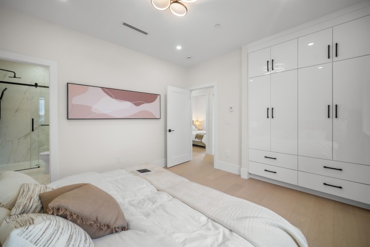 Photo 8 at 1554 W 66th Avenue, S.W. Marine, Vancouver West