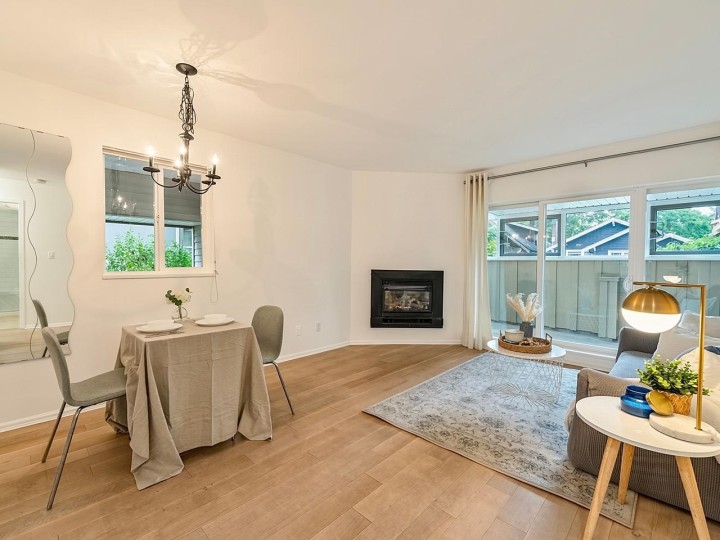 Photo 2 at 7 - 3250 W 4th Avenue, Kitsilano, Vancouver West