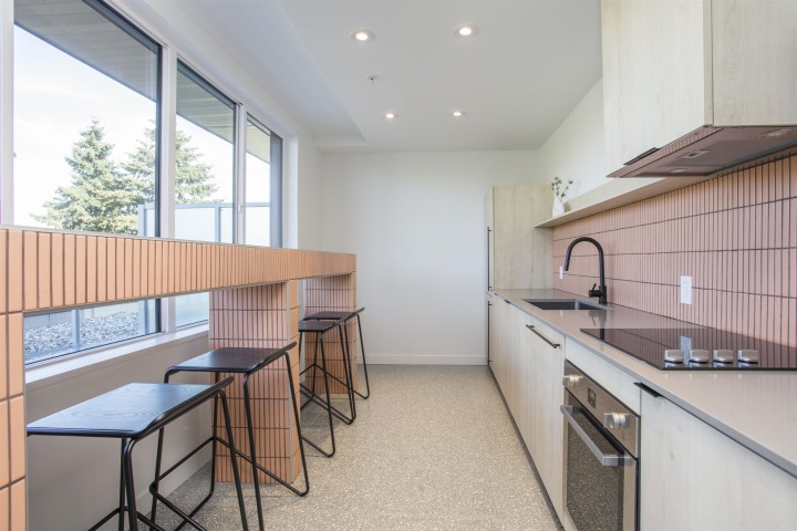 Photo 26 at 426 - 2471 St. George Street, Mount Pleasant VE, Vancouver East