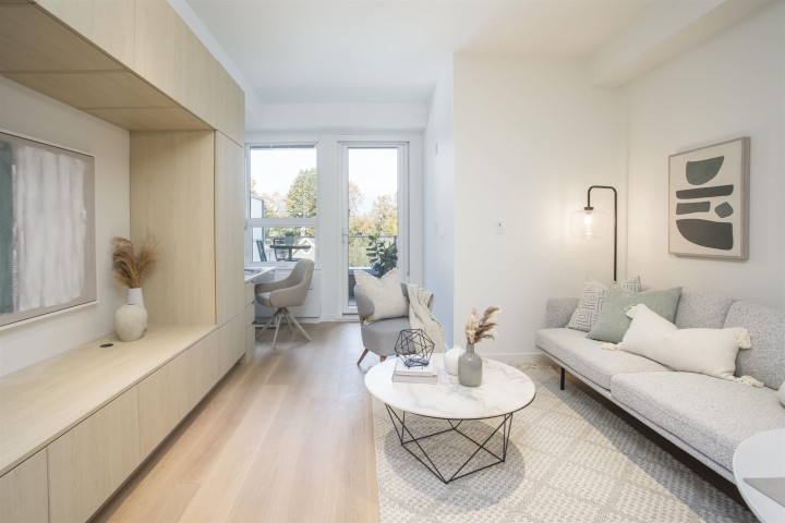 Photo 1 at 426 - 2471 St. George Street, Mount Pleasant VE, Vancouver East