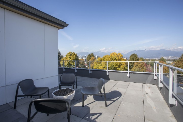 Photo 28 at 426 - 2471 St. George Street, Mount Pleasant VE, Vancouver East