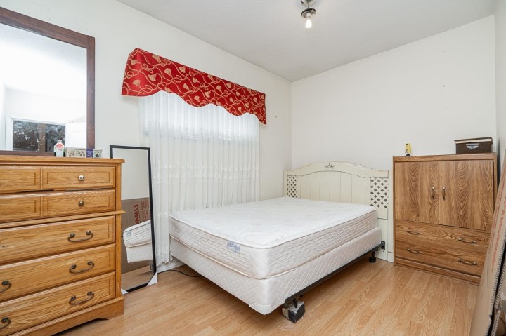 Photo 14 at 4712 Victoria Drive, Victoria VE, Vancouver East