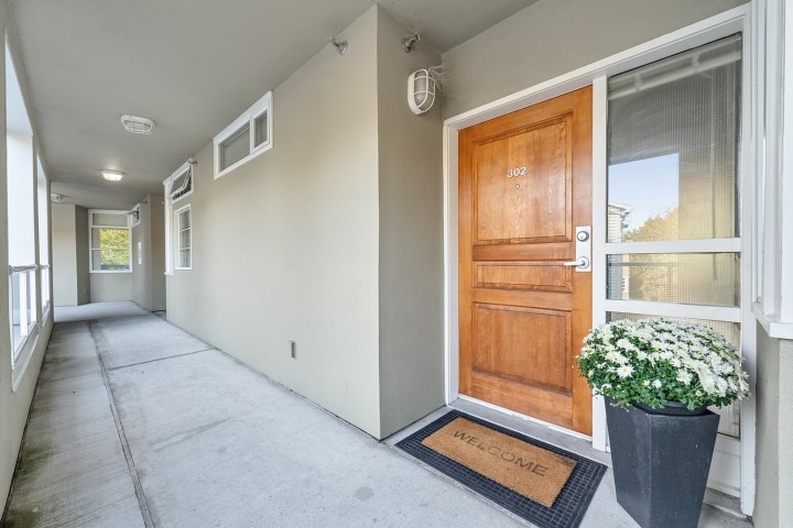 Photo 3 at 302 - 2020 E Kent Avenue, South Marine, Vancouver East