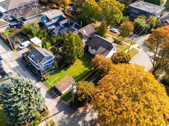 Photo 13 at 111 E 18th Avenue, Main, Vancouver East