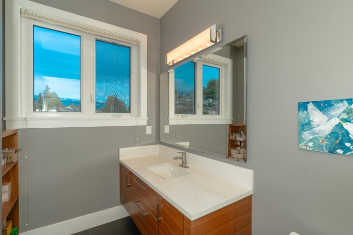 Photo 23 at 2408 Mathers Avenue, Dundarave, West Vancouver