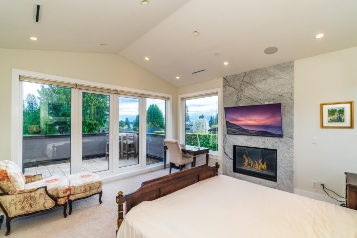 Photo 16 at 2408 Mathers Avenue, Dundarave, West Vancouver