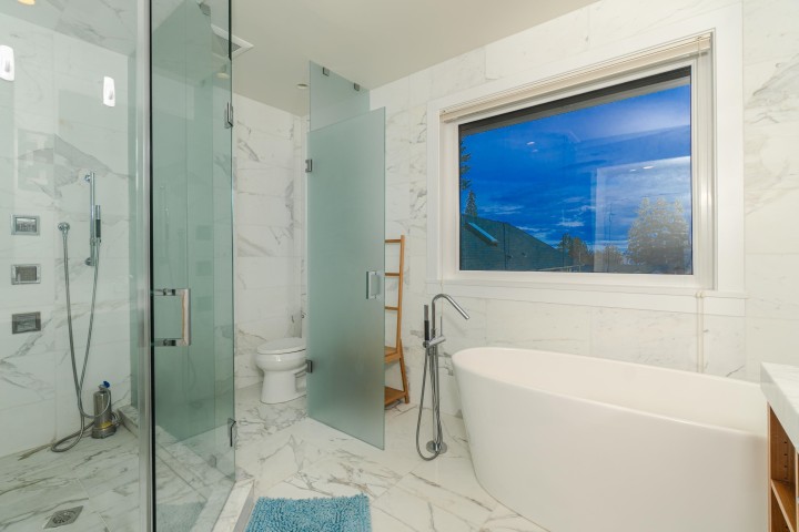 Photo 18 at 2408 Mathers Avenue, Dundarave, West Vancouver