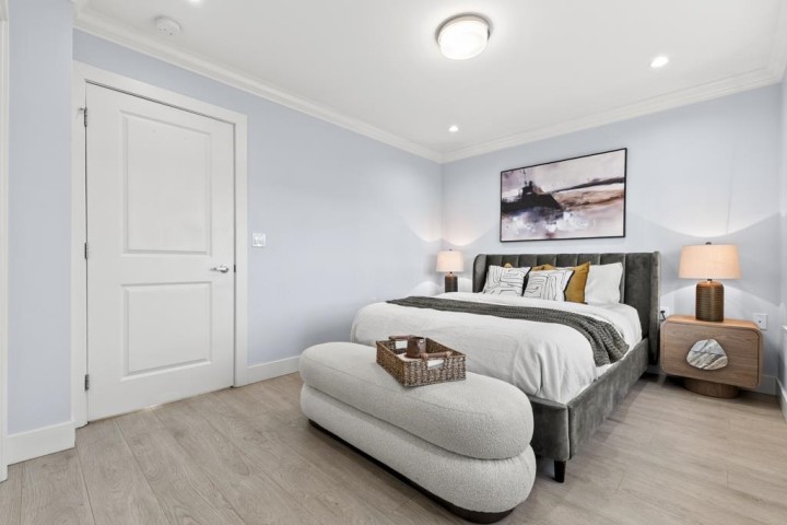 Photo 9 at 2216 Mannering Avenue, Victoria VE, Vancouver East