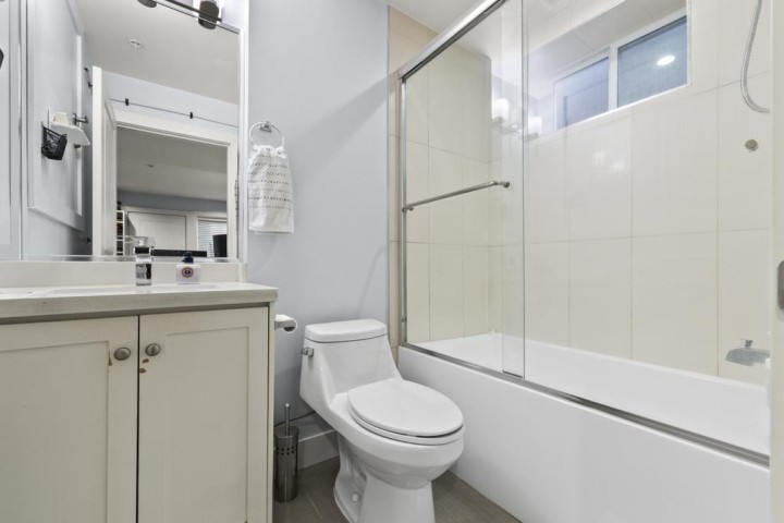 Photo 21 at 2216 Mannering Avenue, Victoria VE, Vancouver East