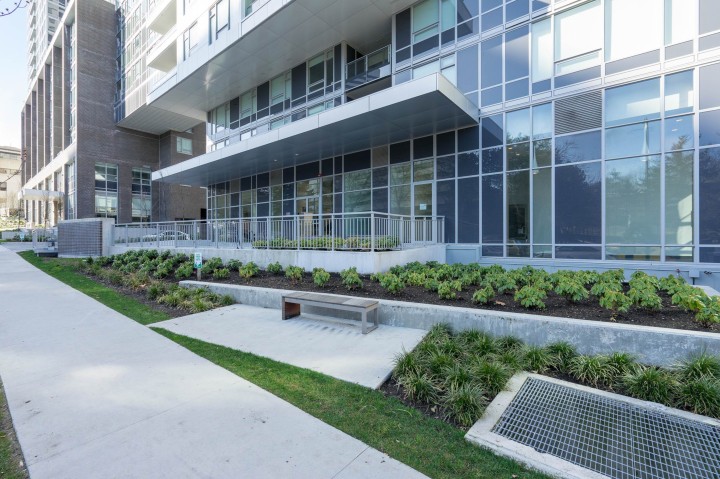 Photo 2 at 1702 - 5515 Boundary Road, Collingwood VE, Vancouver East