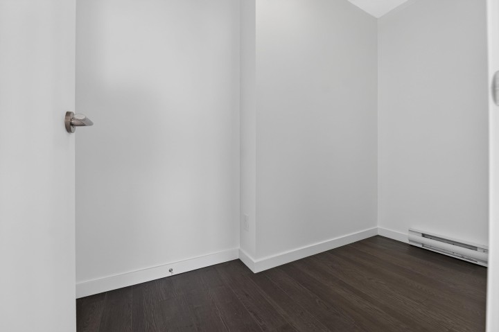 Photo 16 at 1702 - 5515 Boundary Road, Collingwood VE, Vancouver East