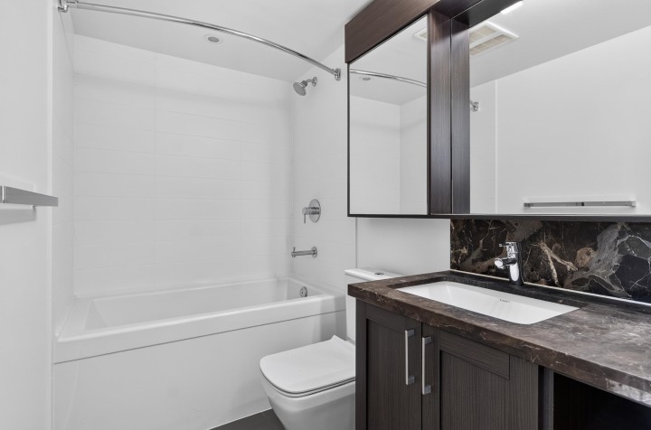 Photo 15 at 1702 - 5515 Boundary Road, Collingwood VE, Vancouver East