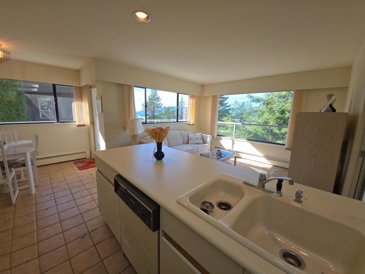 Photo 12 at 4764 Woodburn Road, Cypress Park Estates, West Vancouver
