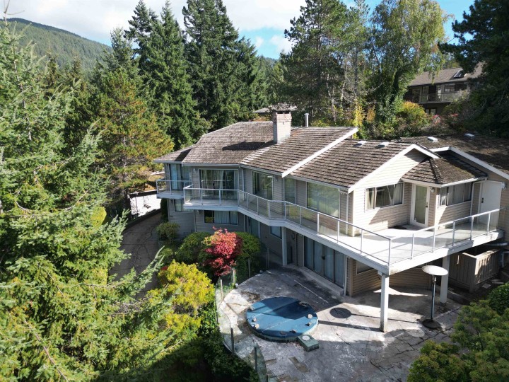 Photo 5 at 4764 Woodburn Road, Cypress Park Estates, West Vancouver