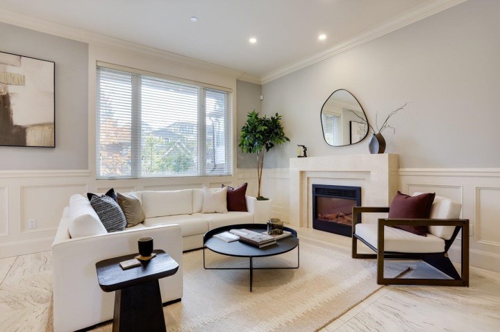 Photo 4 at 3760 W 17th Avenue, Dunbar, Vancouver West