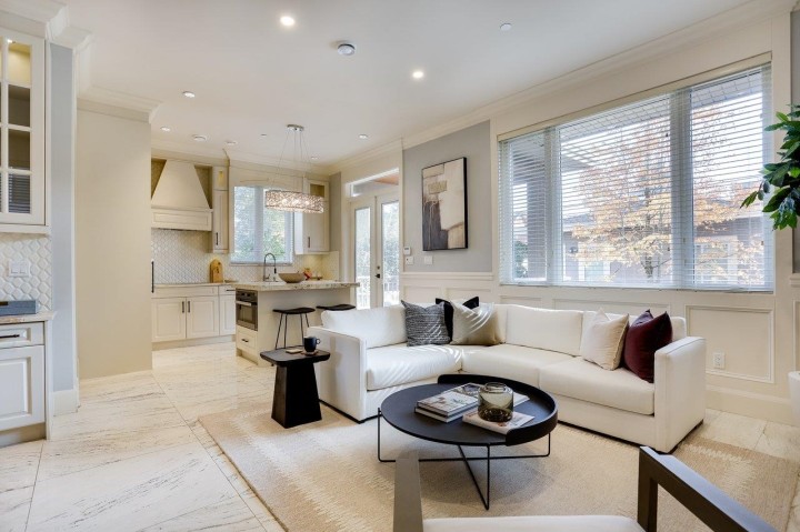 Photo 8 at 3760 W 17th Avenue, Dunbar, Vancouver West