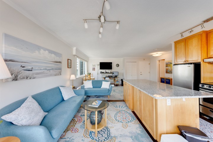 Photo 6 at 403 - 1845 Bellevue Avenue, Ambleside, West Vancouver