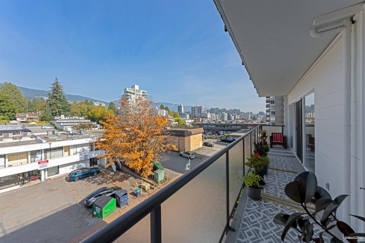 Photo 17 at 403 - 1845 Bellevue Avenue, Ambleside, West Vancouver