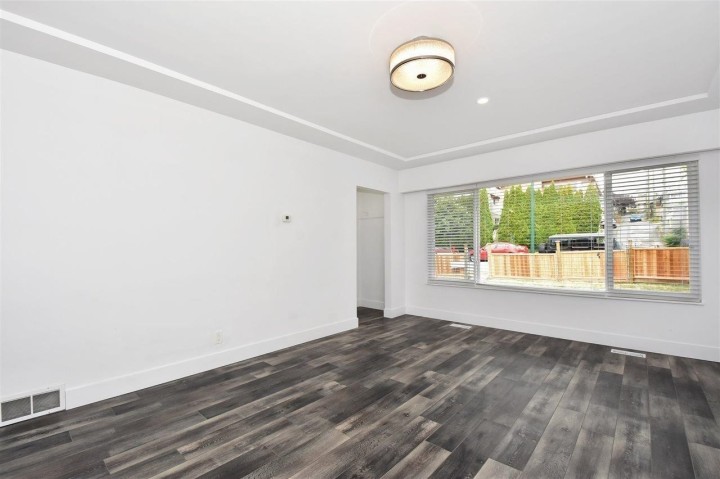 Photo 11 at 776 E 63rd Avenue, South Vancouver, Vancouver East