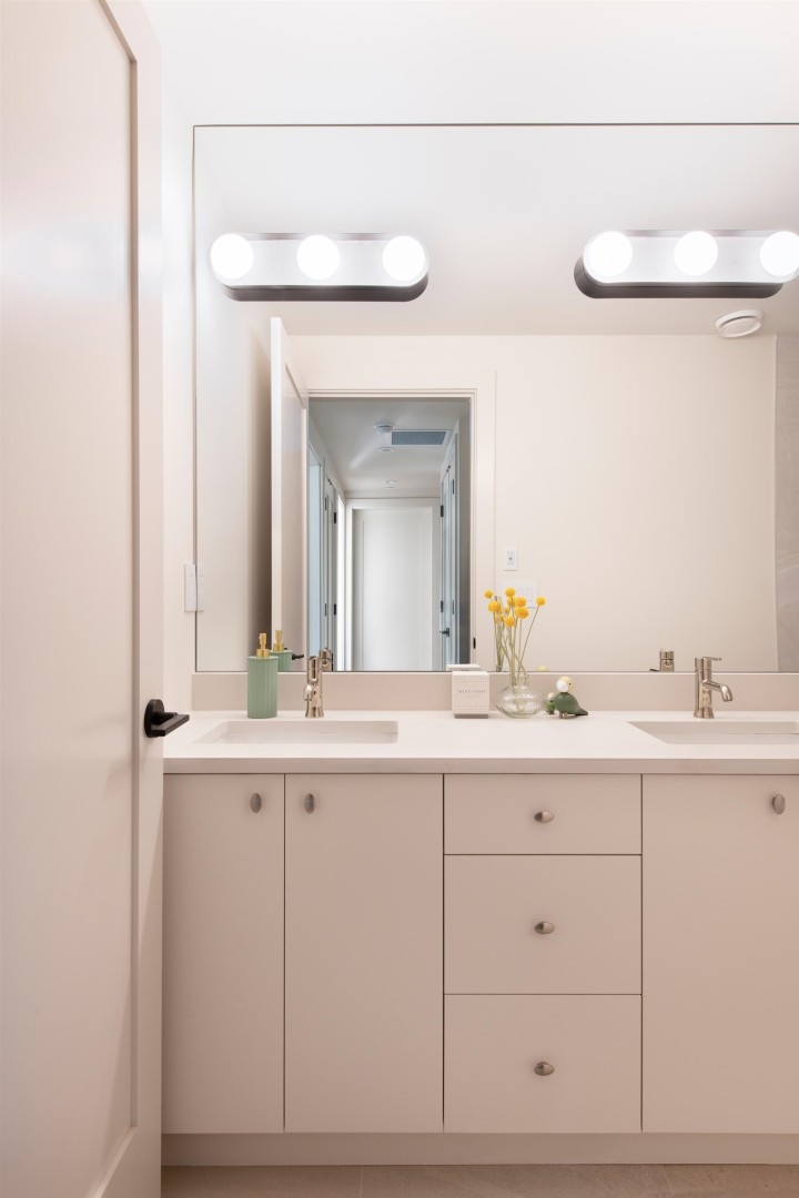 Photo 11 at 1 - 2115 W 18th Avenue, Arbutus, Vancouver West