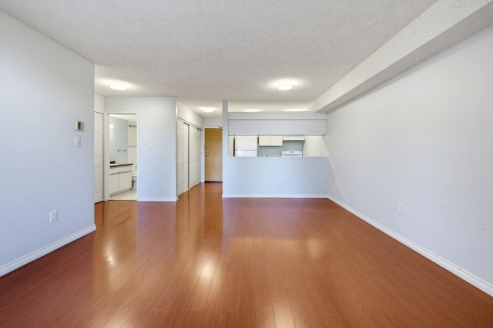 Photo 8 at 101 - 1040 E Broadway, Mount Pleasant VE, Vancouver East