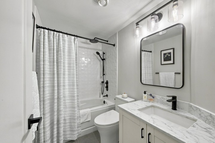 Photo 23 at 210 - 2181 W 10th Avenue, Kitsilano, Vancouver West