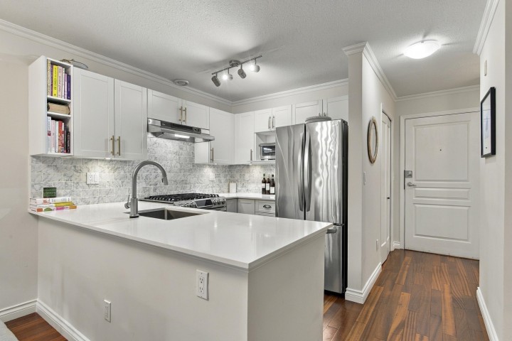 Photo 18 at 210 - 2181 W 10th Avenue, Kitsilano, Vancouver West