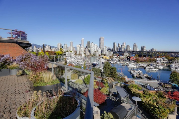 Photo 25 at 709 - 1490 Pennyfarthing Drive, False Creek, Vancouver West
