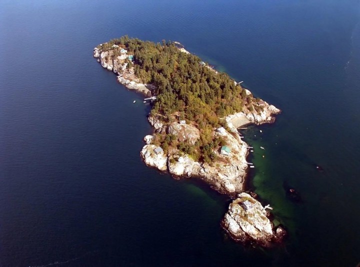 Photo 1 at 13 Passage Island, Passage Island, West Vancouver