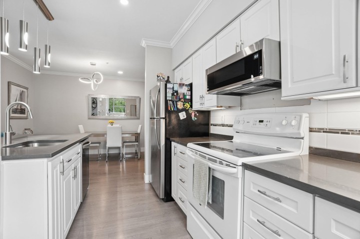 Photo 6 at 311 - 2020 E Kent Avenue South, South Marine, Vancouver East