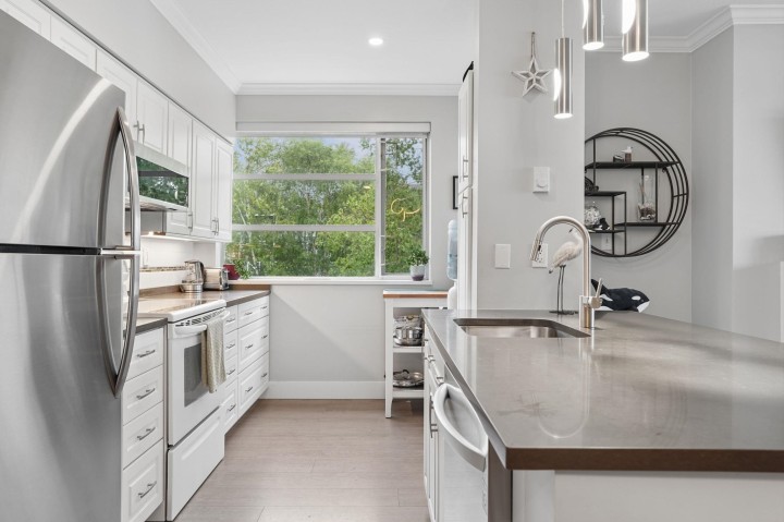 Photo 7 at 311 - 2020 E Kent Avenue South, South Marine, Vancouver East