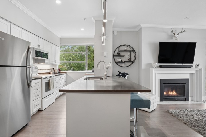 Photo 8 at 311 - 2020 E Kent Avenue South, South Marine, Vancouver East