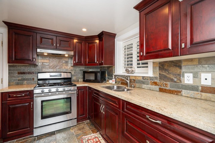 Photo 5 at 1562 W 62nd Avenue, South Granville, Vancouver West