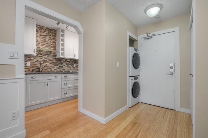Photo 7 at 108 - 910 W 8th Avenue, Fairview VW, Vancouver West