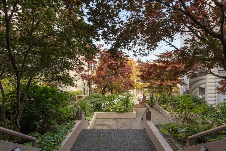 Photo 11 at 108 - 910 W 8th Avenue, Fairview VW, Vancouver West