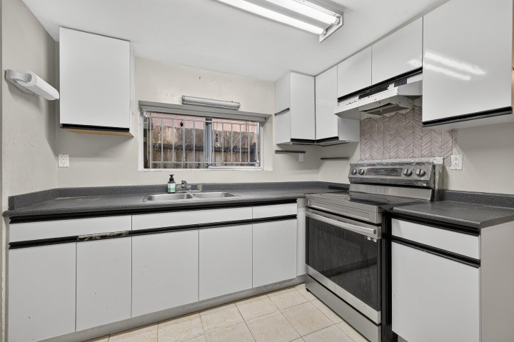 Photo 27 at 1429 E 11 Avenue, Grandview Woodland, Vancouver East