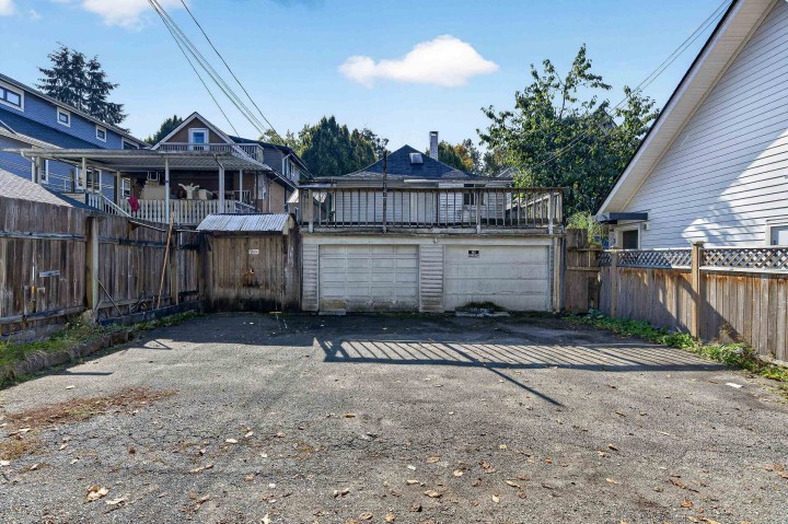 Photo 37 at 1429 E 11 Avenue, Grandview Woodland, Vancouver East