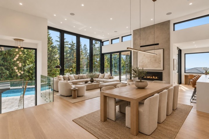Photo 2 at 645 Ballantree Road, Glenmore, West Vancouver