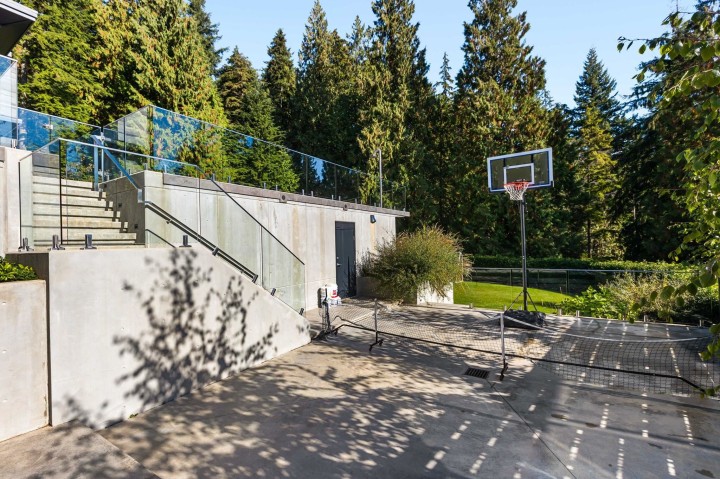 Photo 36 at 645 Ballantree Road, Glenmore, West Vancouver