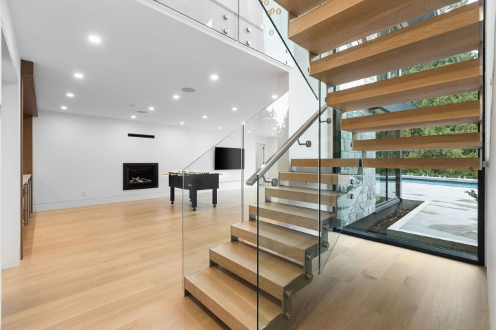 Photo 19 at 645 Ballantree Road, Glenmore, West Vancouver