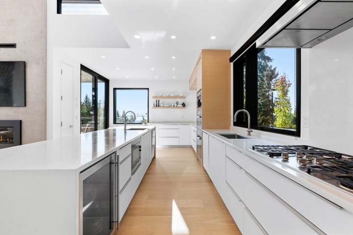Photo 8 at 645 Ballantree Road, Glenmore, West Vancouver