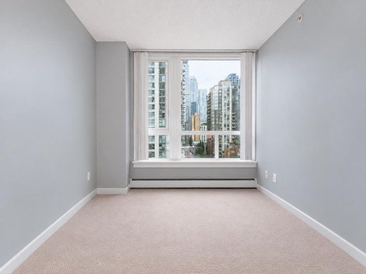 Photo 8 at 1206 - 388 Drake Street, Yaletown, Vancouver West