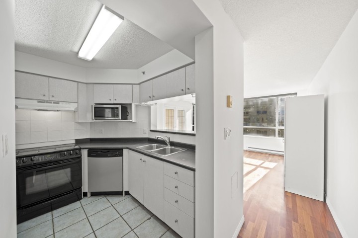 Photo 9 at 1008 - 822 Homer Street, Downtown VW, Vancouver West