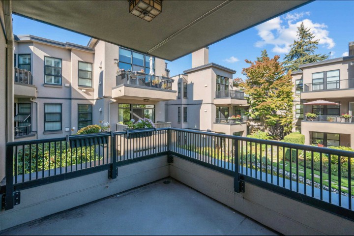 Photo 15 at 221 - 3769 W 7th Avenue, Point Grey, Vancouver West