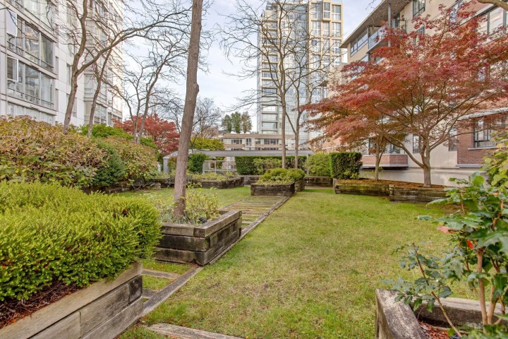 Photo 33 at 507 - 1201 Marinaside Crescent, Yaletown, Vancouver West