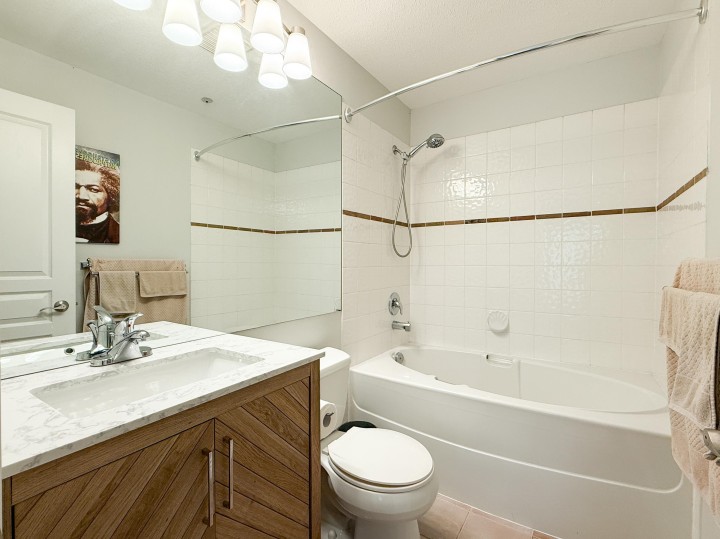 Photo 16 at 303 - 2080 E Kent Avenue South, South Marine, Vancouver East