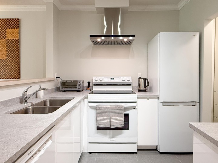 Photo 11 at 303 - 2080 E Kent Avenue South, South Marine, Vancouver East