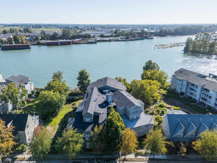 Photo 39 at 303 - 2080 E Kent Avenue South, South Marine, Vancouver East