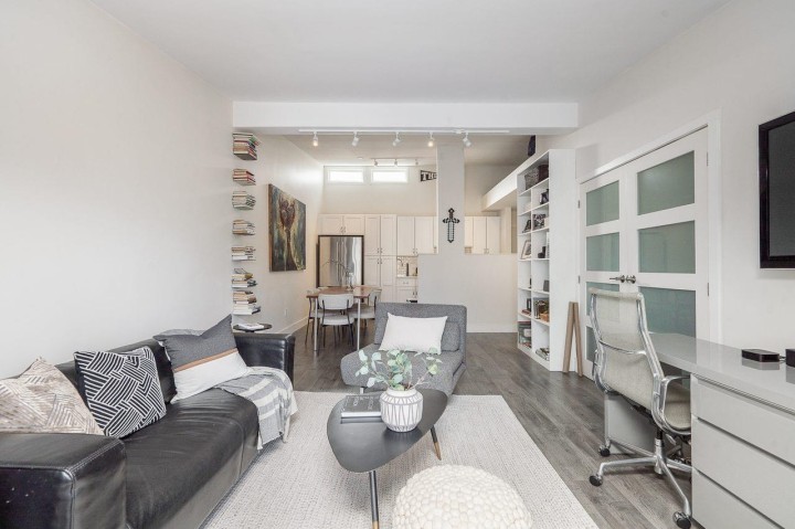 Photo 2 at 408 - 2333 Triumph Street, Hastings, Vancouver East