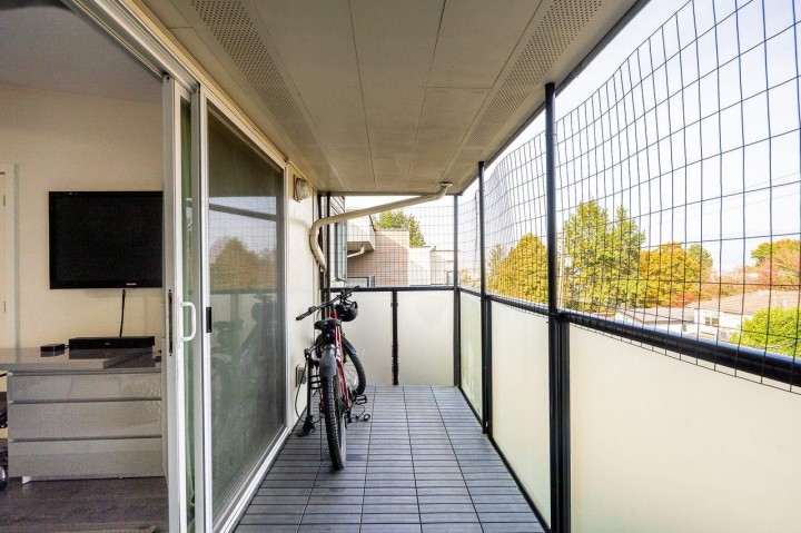 Photo 6 at 408 - 2333 Triumph Street, Hastings, Vancouver East